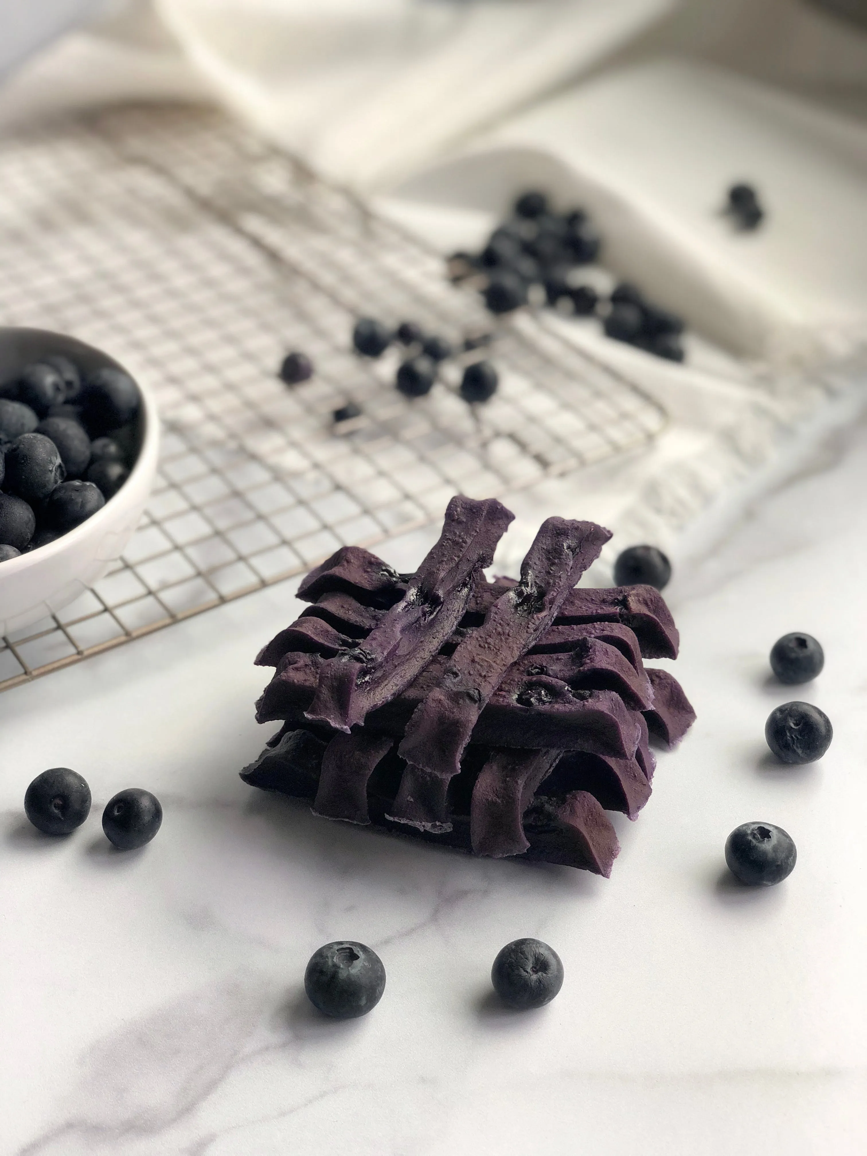 BLUEBERRY MILK CHEWS FOR DOGS
