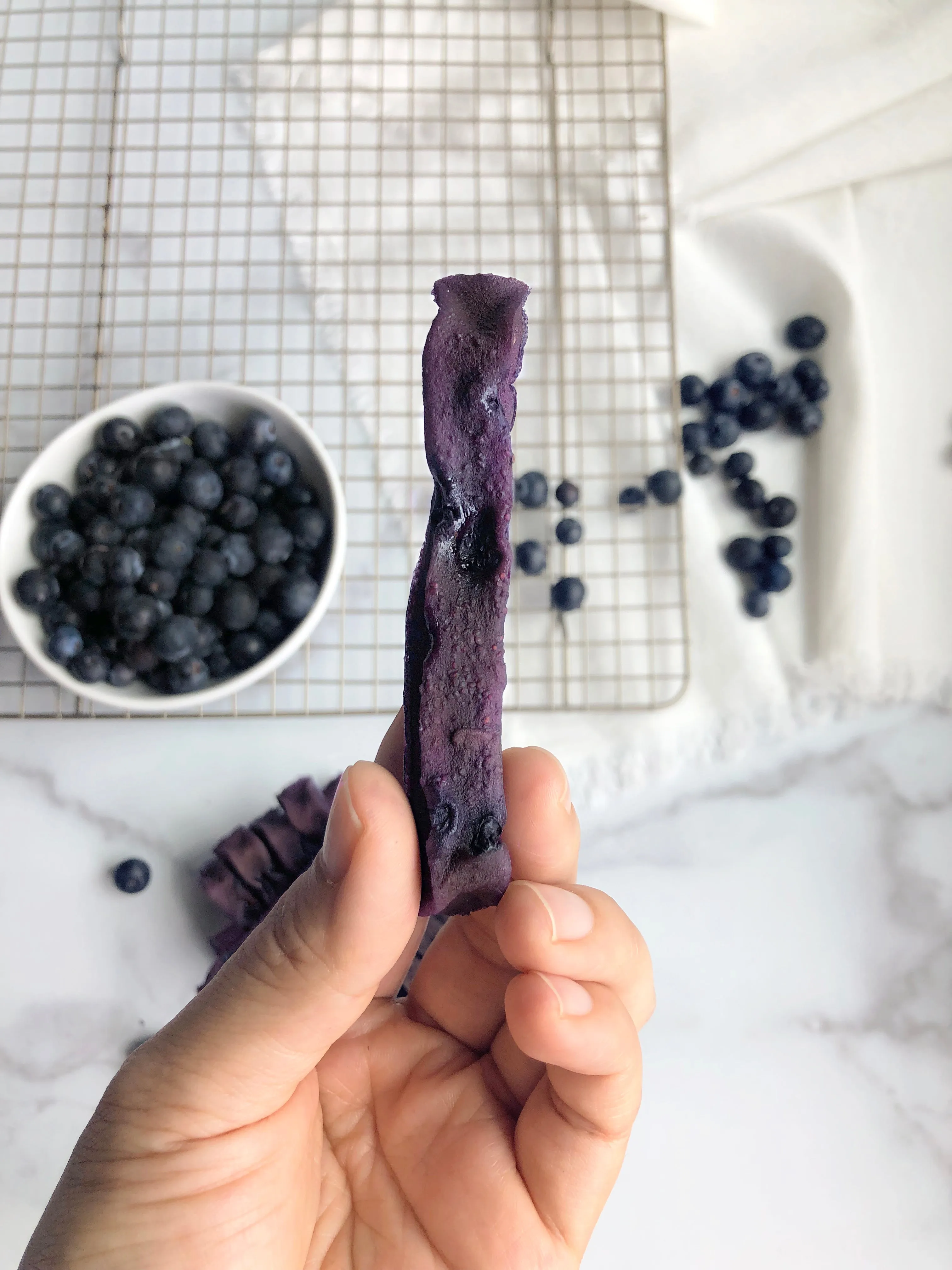 BLUEBERRY MILK CHEWS FOR DOGS