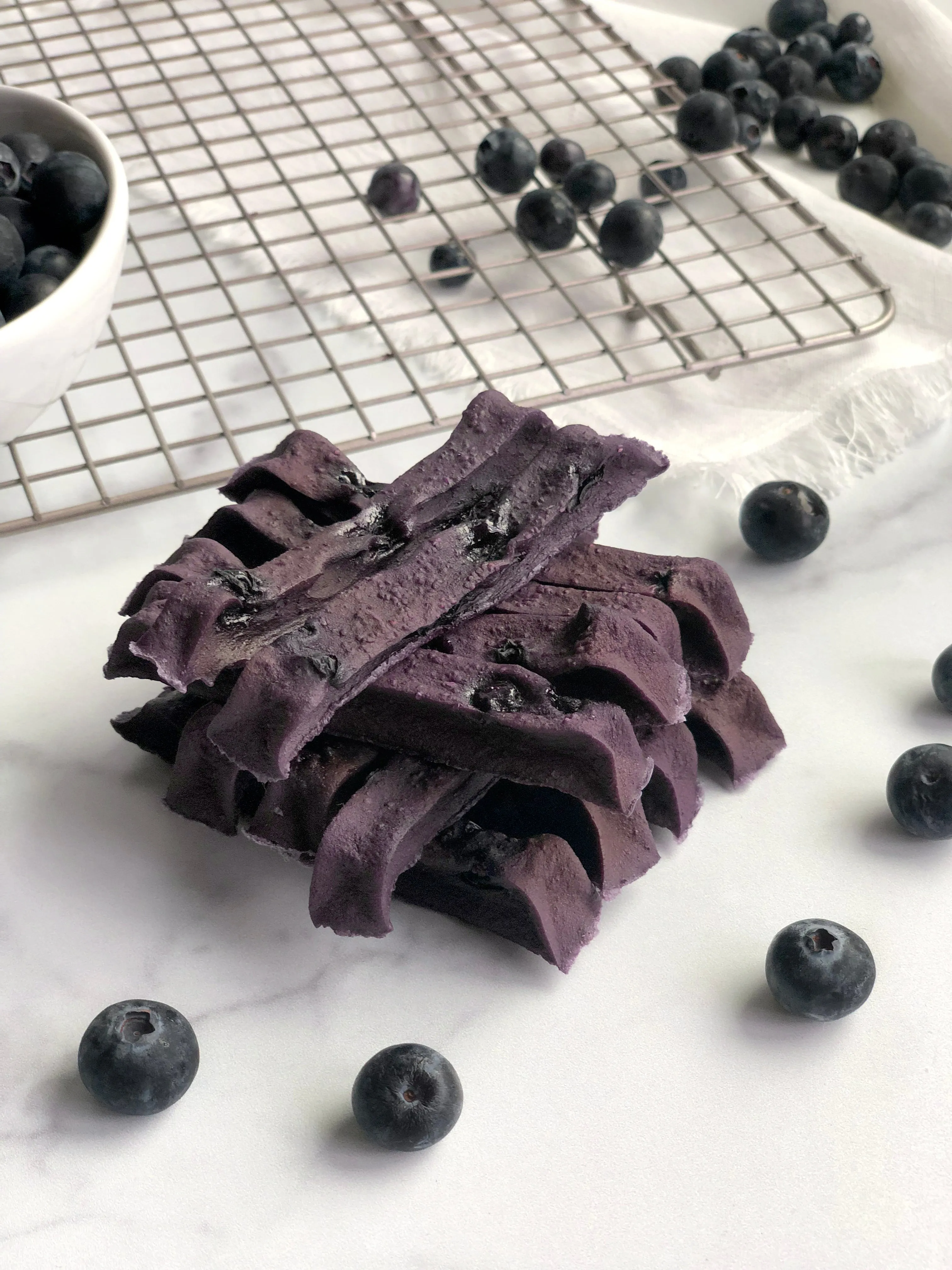 BLUEBERRY MILK CHEWS FOR DOGS