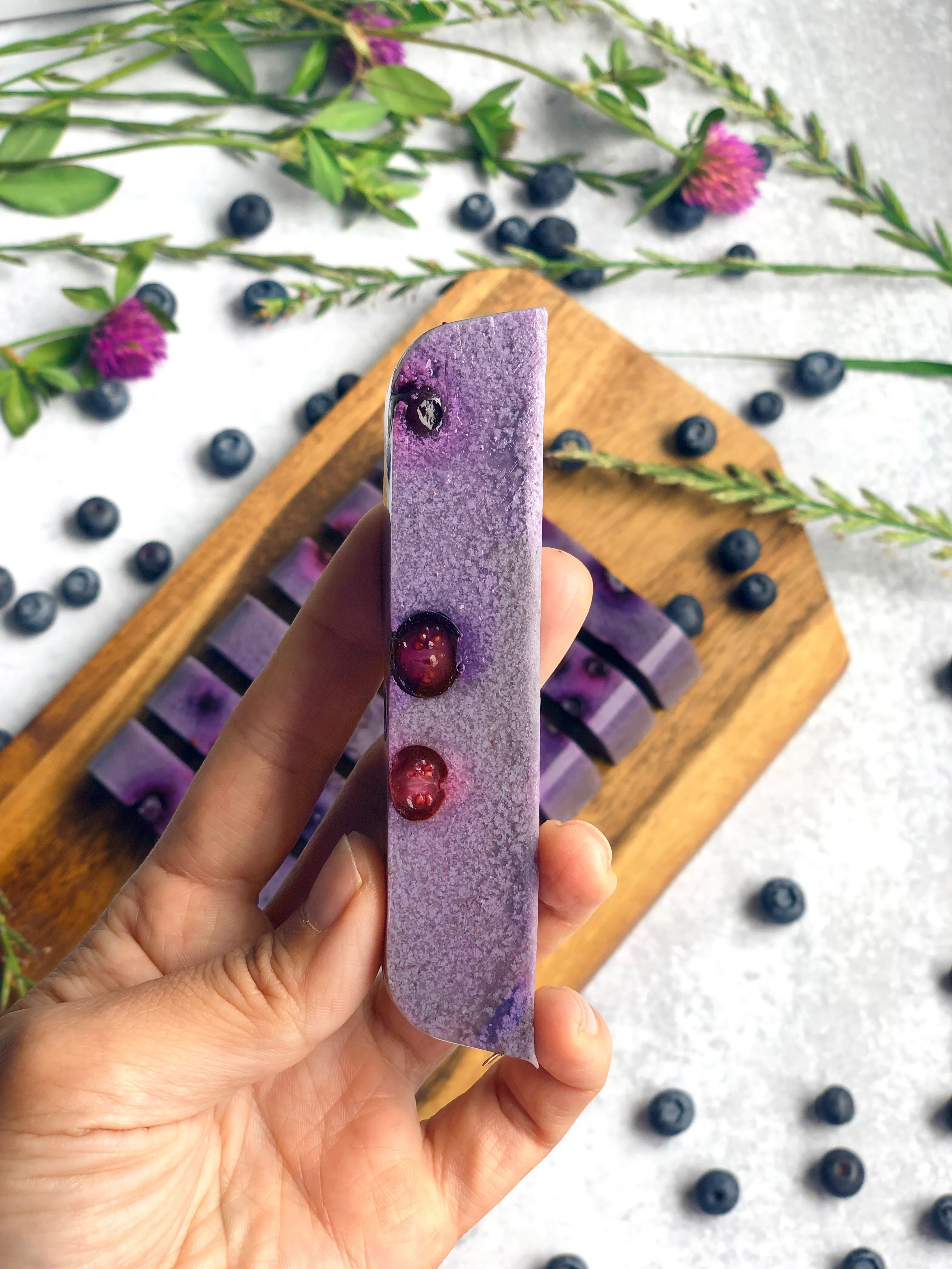 BLUEBERRY MILK CHEWS FOR DOGS