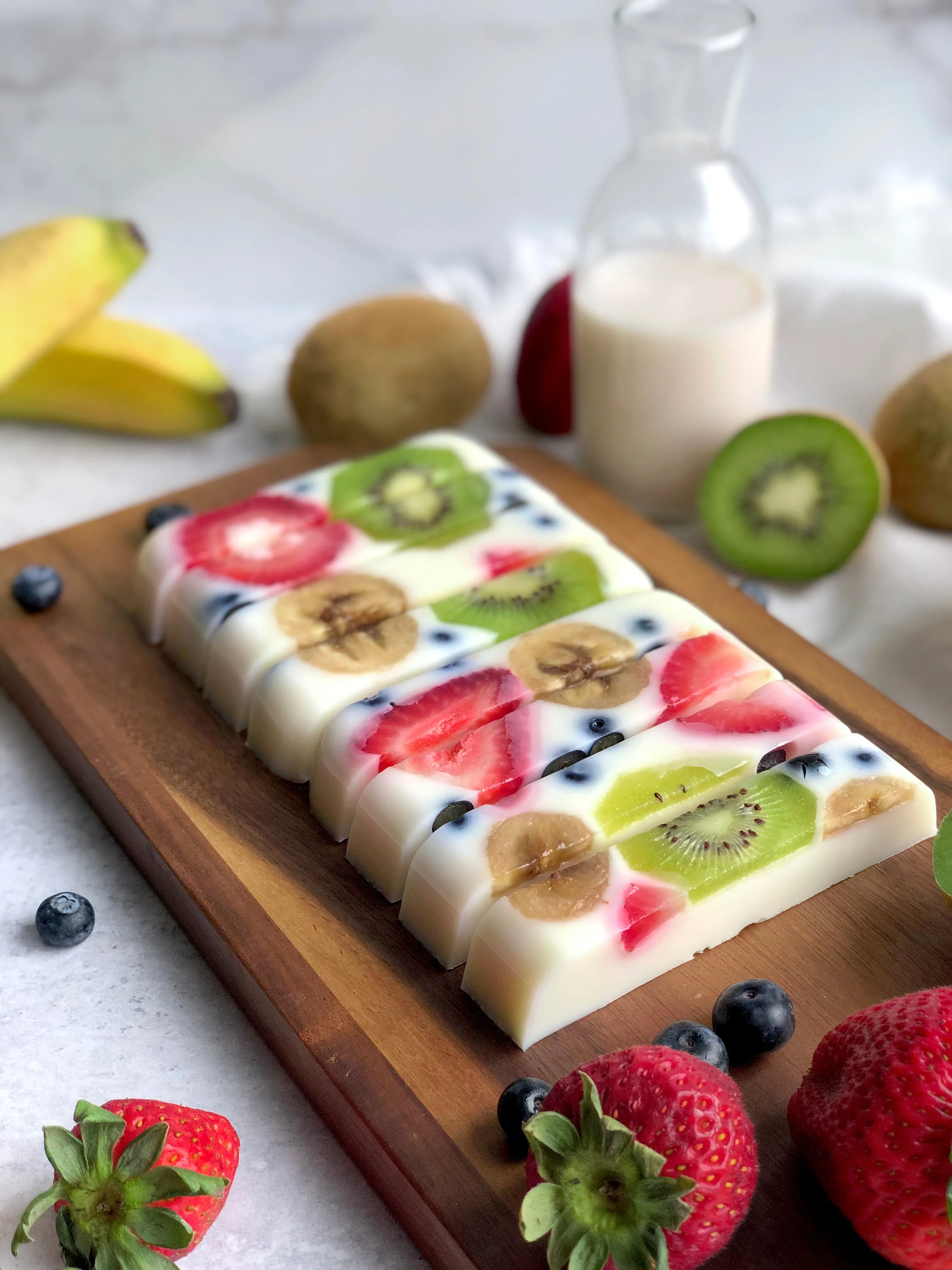 FRUITY MILK CHEWS FOR DOGS