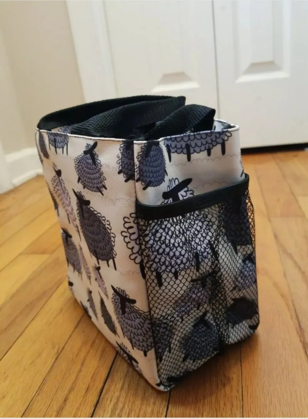 Sheep, Lamb, Ewe Stylized Design Ringside Carrier or Lunch Tote